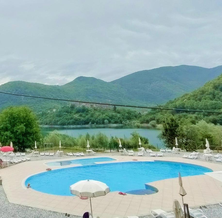 Hotel Palazzo Del Doma - Lake Vagli Vagli di Sotto Exterior foto